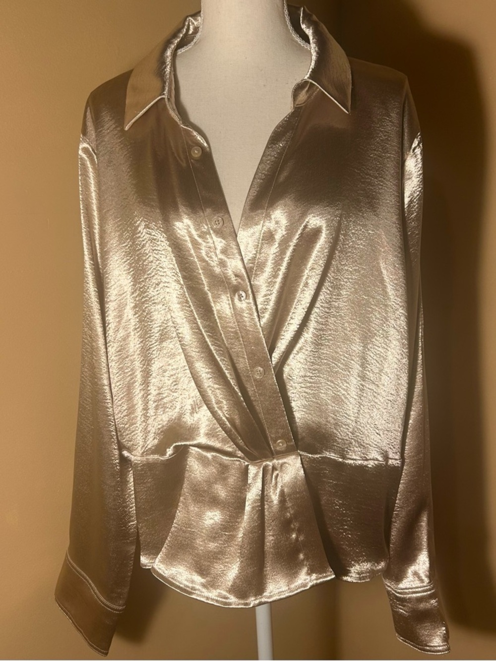 NEW Size XXL Worthington Metallic Gold Tone V-neck Button Up Long Sleeve Blouse - Picture 3 of 8